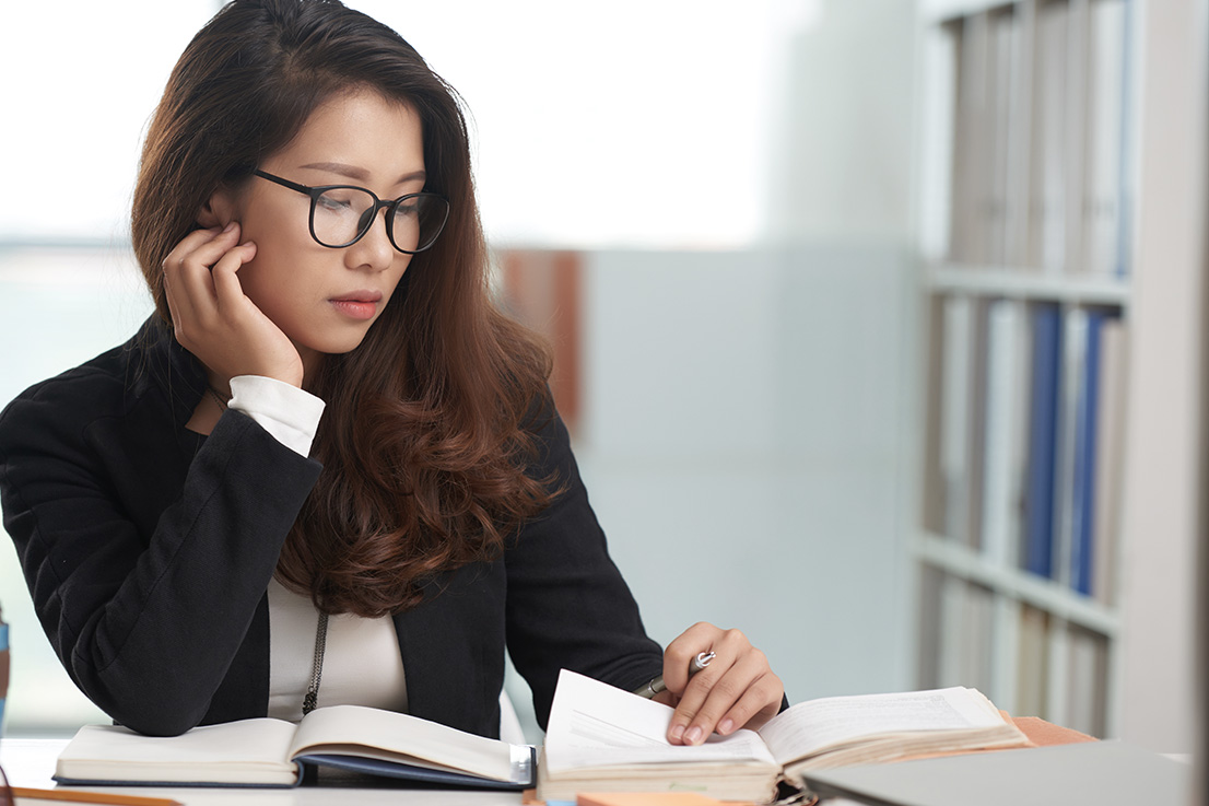 law student stuyding